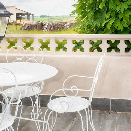 De Charme, Grand Confort Marolles-sous-Lignieres